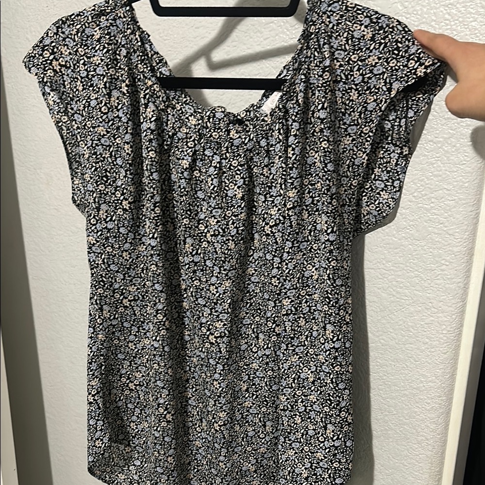 LC Lauren Conrad Black and White Flutter Sleeve Blouse